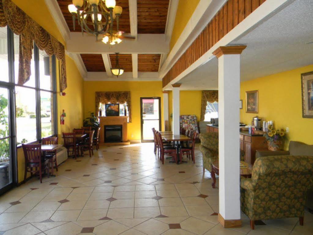 Rodeway Inn North Charleston - Ashley Phosphate Exterior photo